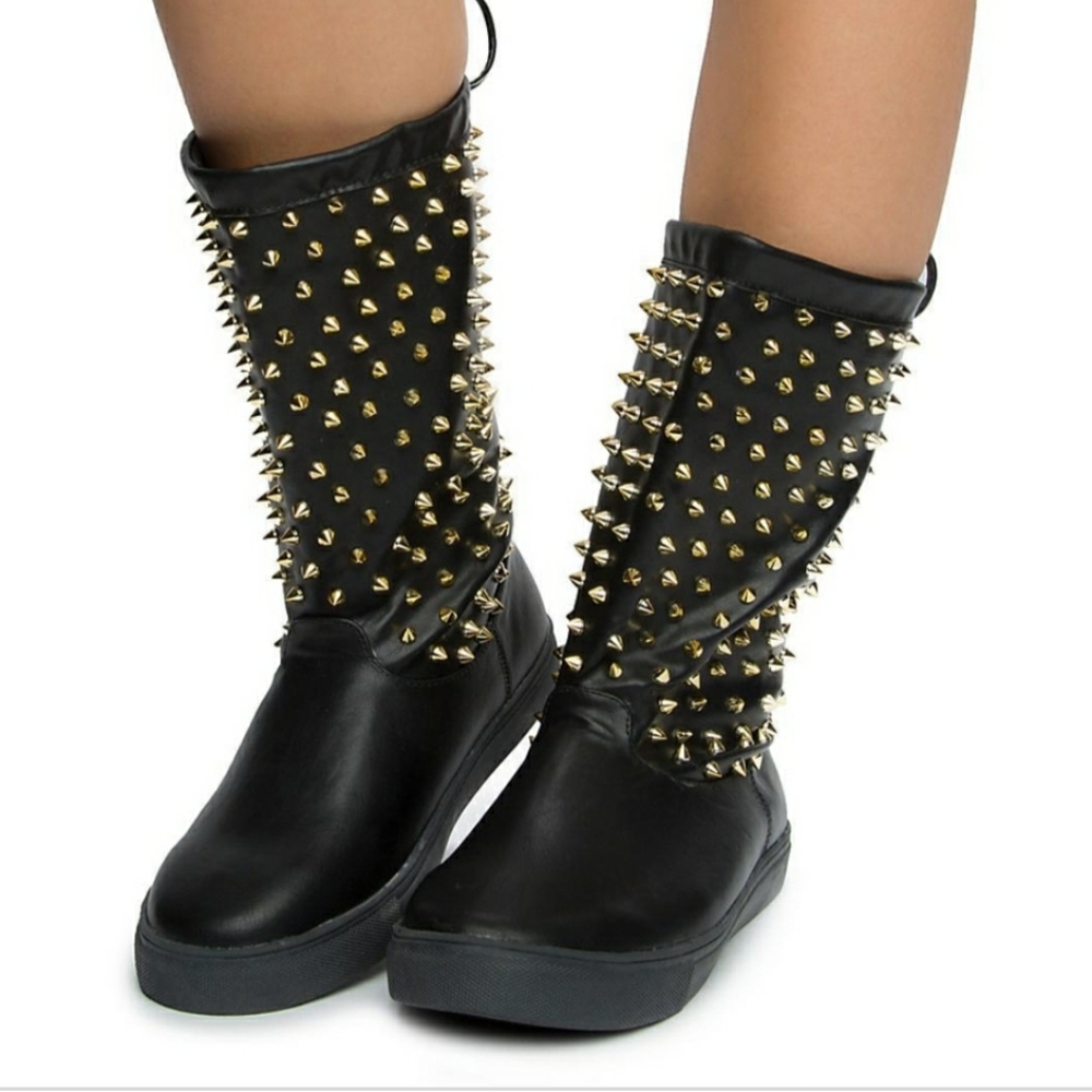 Liliana Boots
